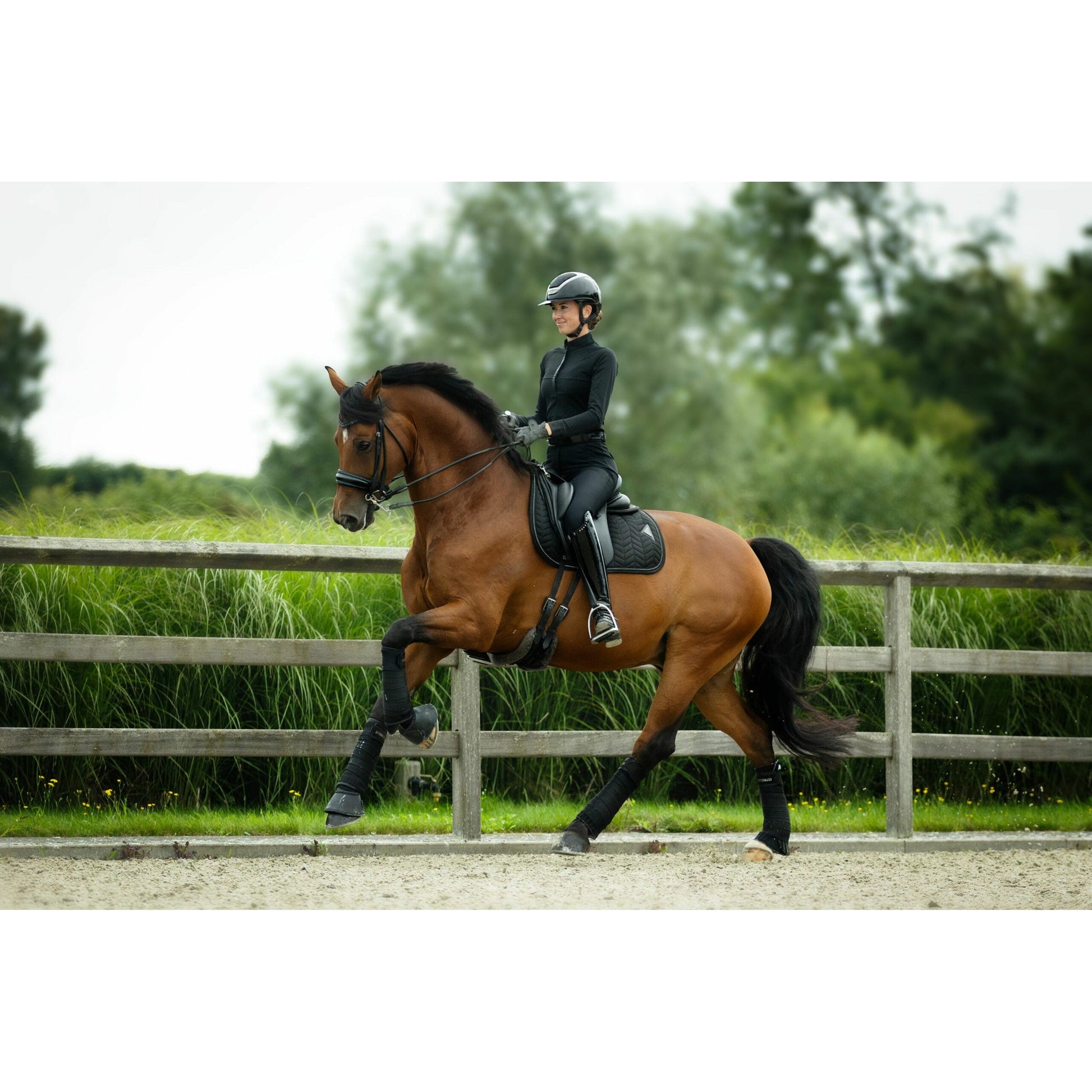 Estrelle Cool Air Tec Saddle Pad - EquiOpulence